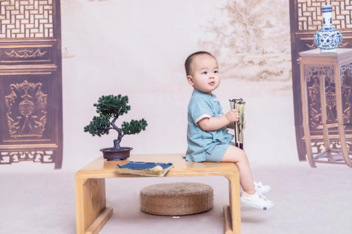 漳浦宝宝总吐奶什么原因